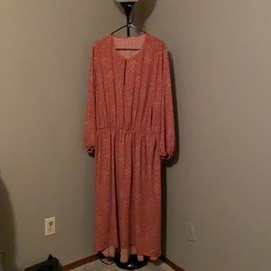 Ankle length dress with a cute keyhole